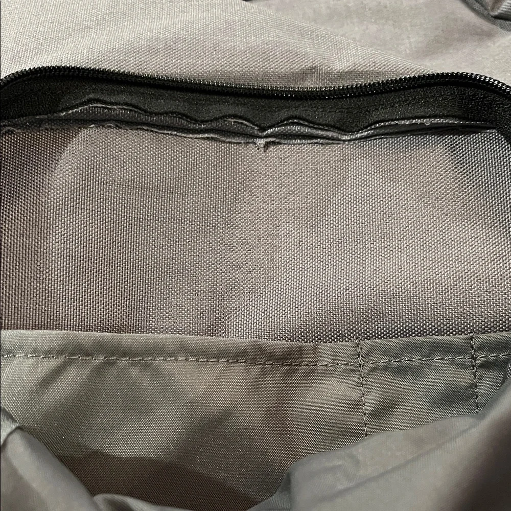 Columbia Zigzag II 30L Backpack- City Grey Heather/Black/NWT